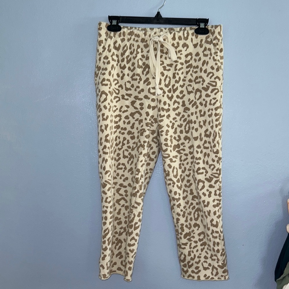 Small Aerie leopard cheetah animal print sweatpants pants with pockets